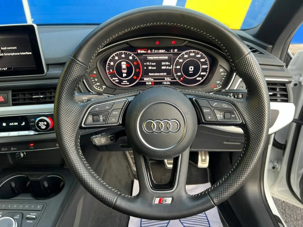 Audi A4 S-LINE 2.0 TFSI // NEW 19" DIAMOND CUT ALL - Image 4