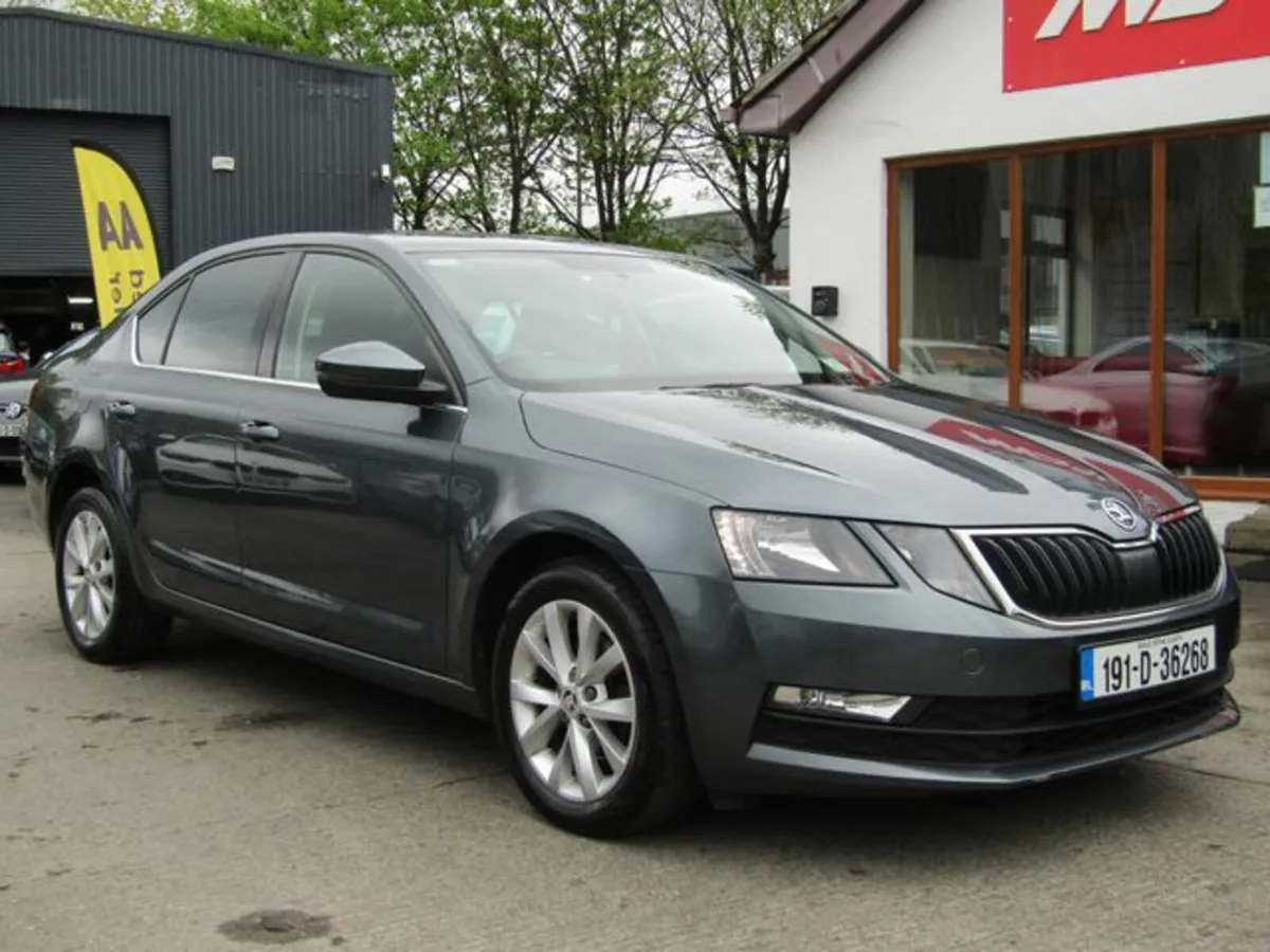 Skoda Octavia AMB 1.6tdi 115HP DSG 4DR Auto - Image 2