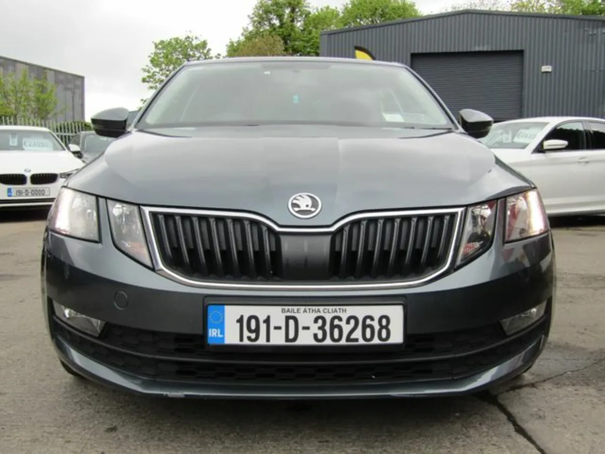 Skoda Octavia AMB 1.6tdi 115HP DSG 4DR Auto - Image 3