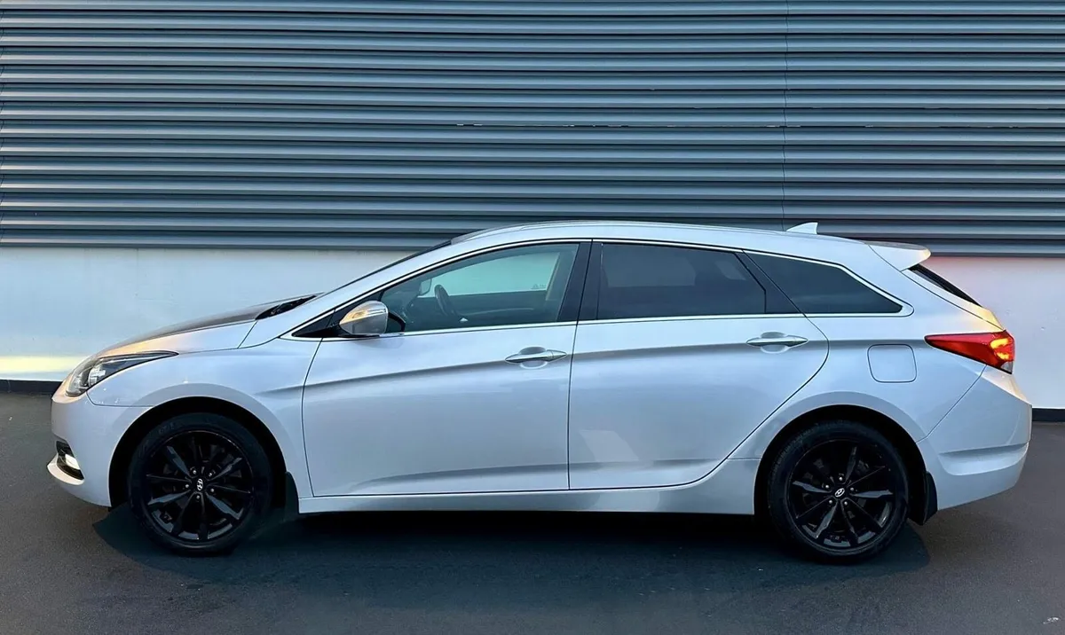 Hyundai i40 estate - Image 3