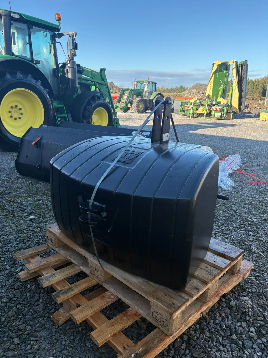 1100Kg Weight Block - Image 1