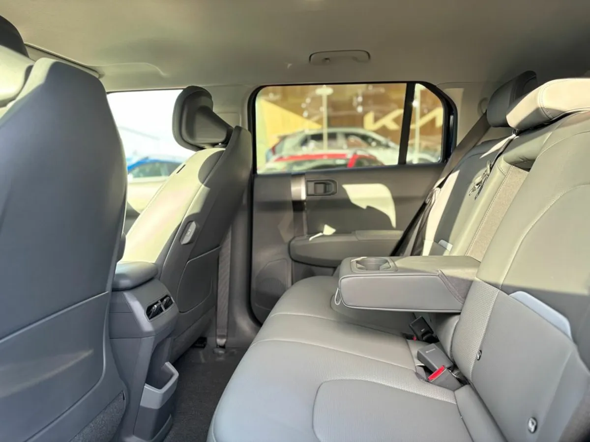 Kia EV3 Earth 3 (585KM Range ) ( 0% Finance Availa - Image 4