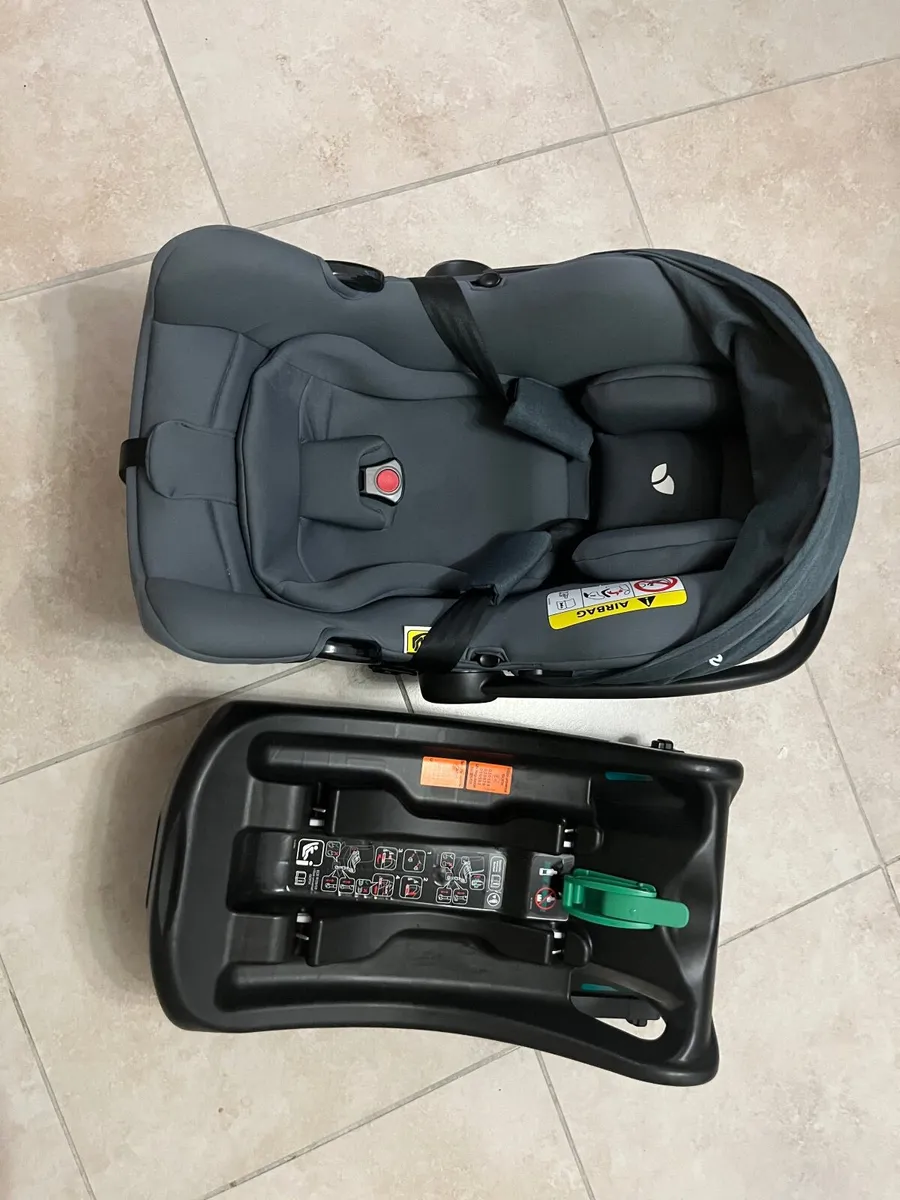 Joie Chrome DLX Trio 3-in-1 Travel System - Image 3