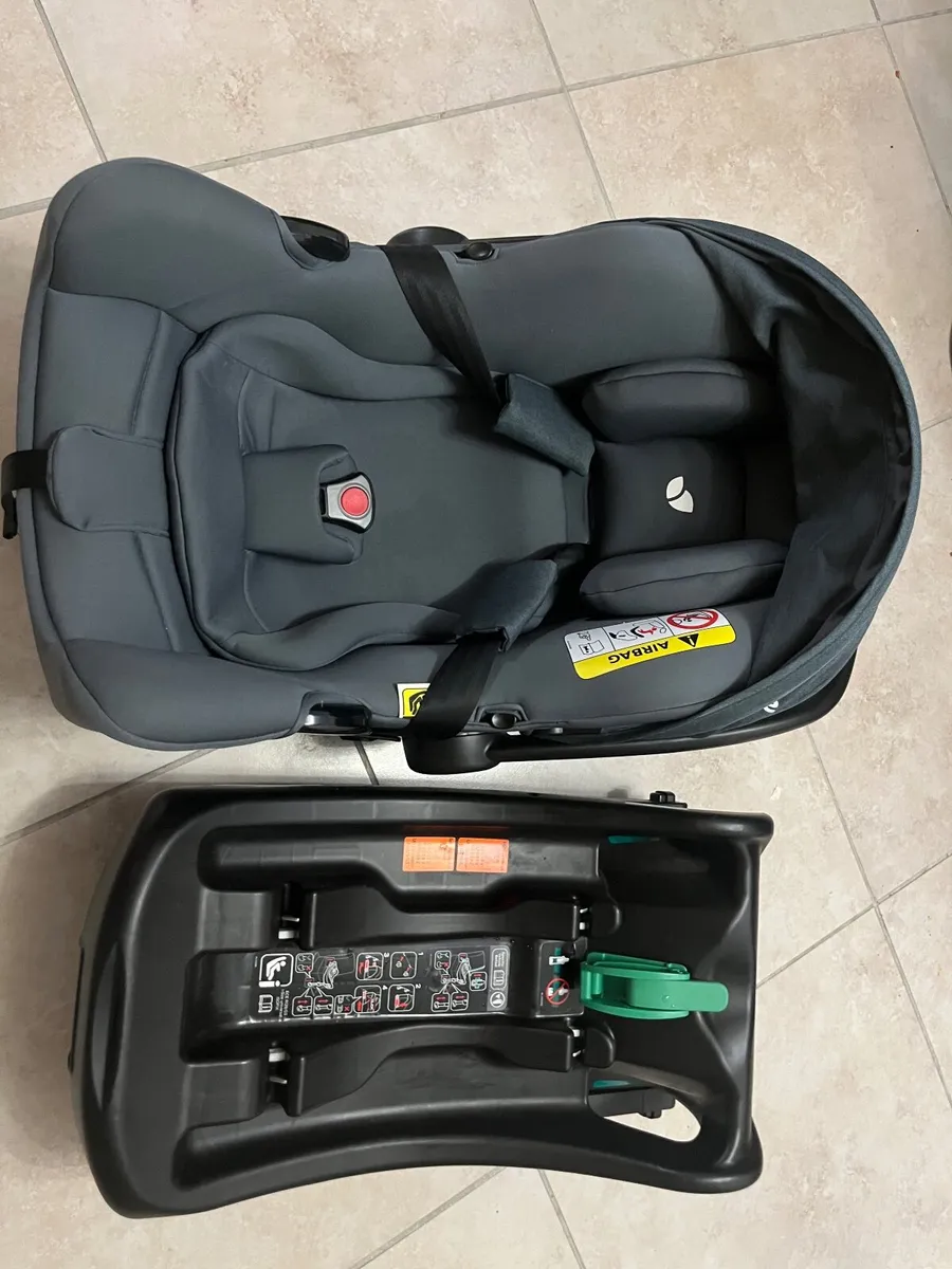 Joie Chrome DLX Trio 3-in-1 Travel System - Image 4