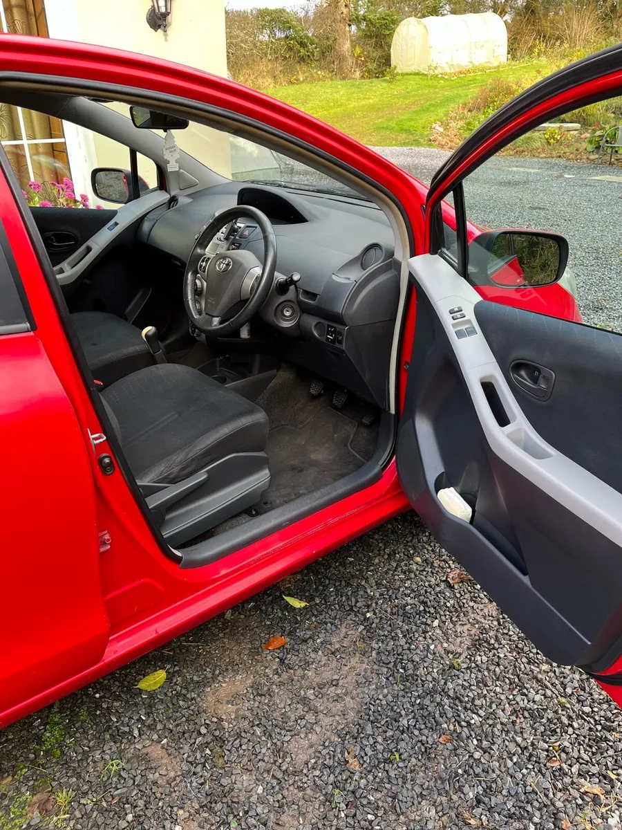 Toyota Yaris - Image 2