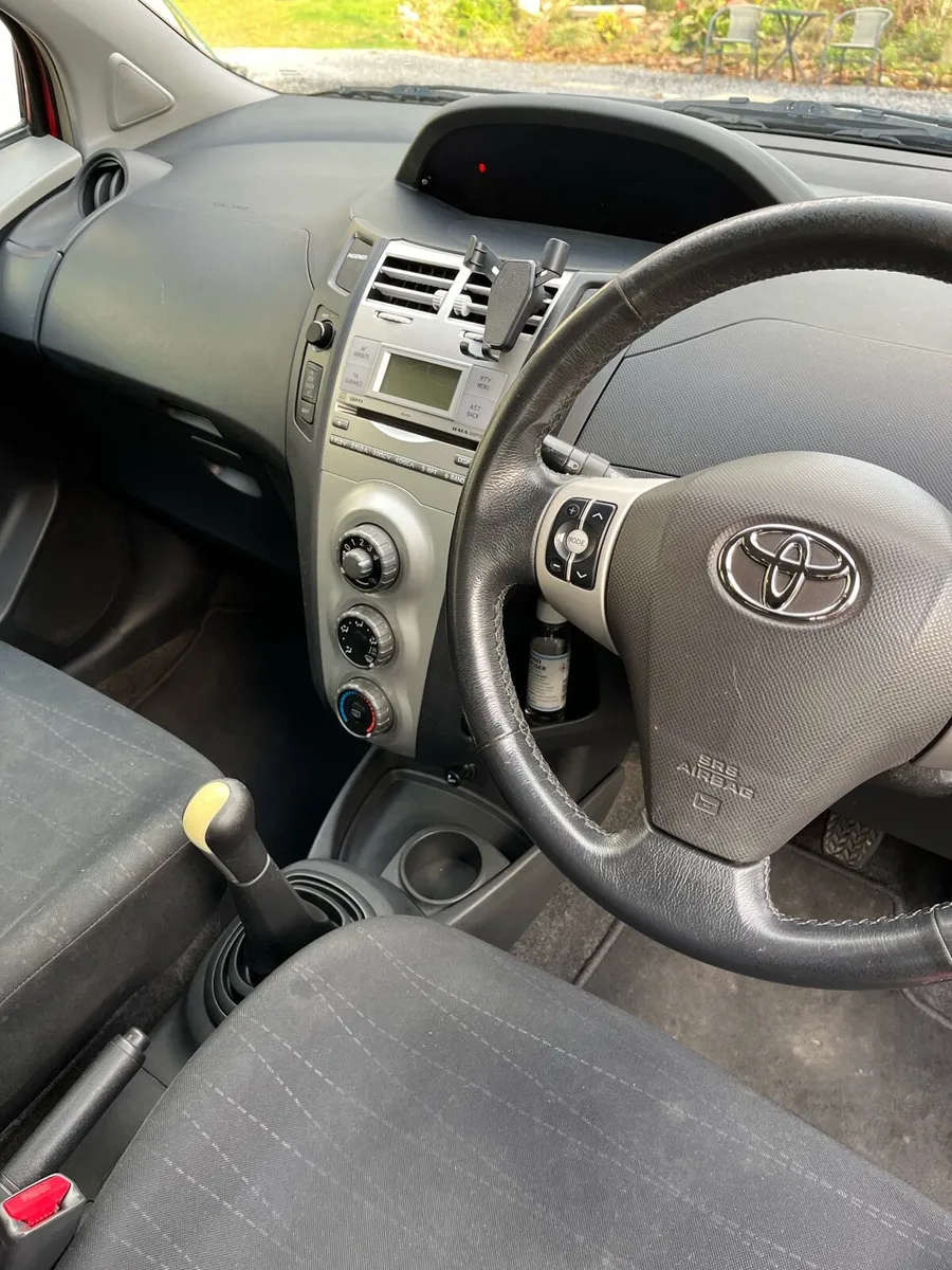 Toyota Yaris - Image 3