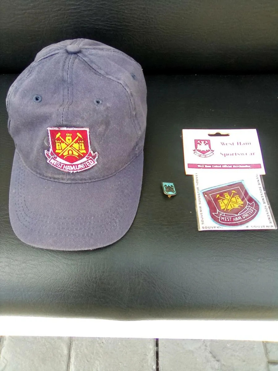 WEST. HAM. UNITED.  CAP. . AND.  BADGE. AND. CREST - Image 1