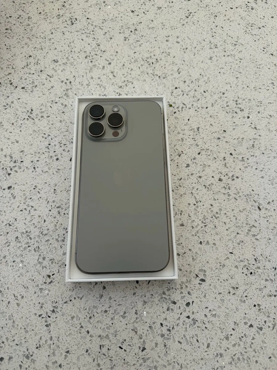 iPhone 16 pro max - Image 4