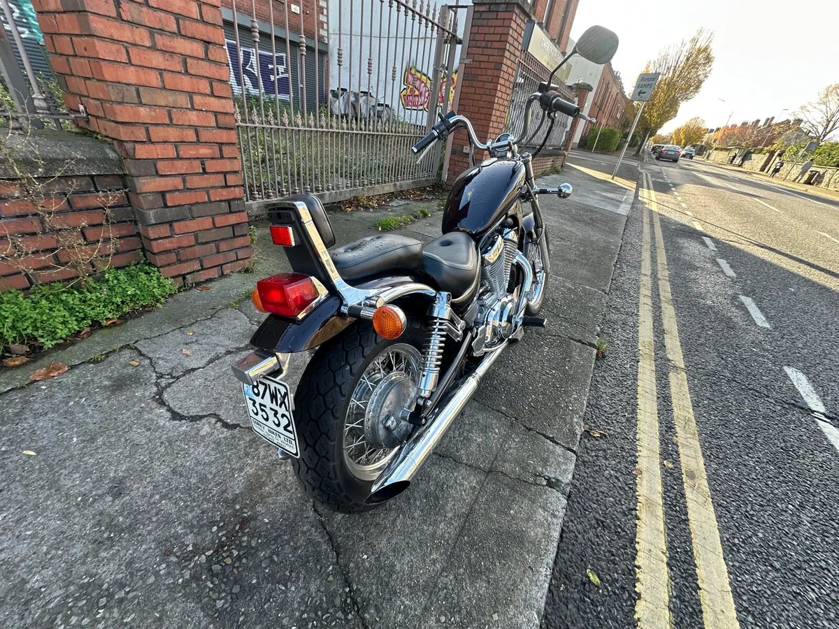 Suzuki Intruder 750 - Image 3