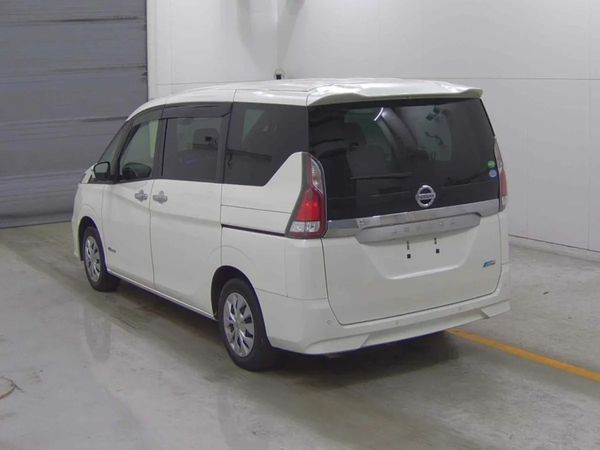 Nissan Serena HYBRID 2.0 AUTOMATIC - Image 2
