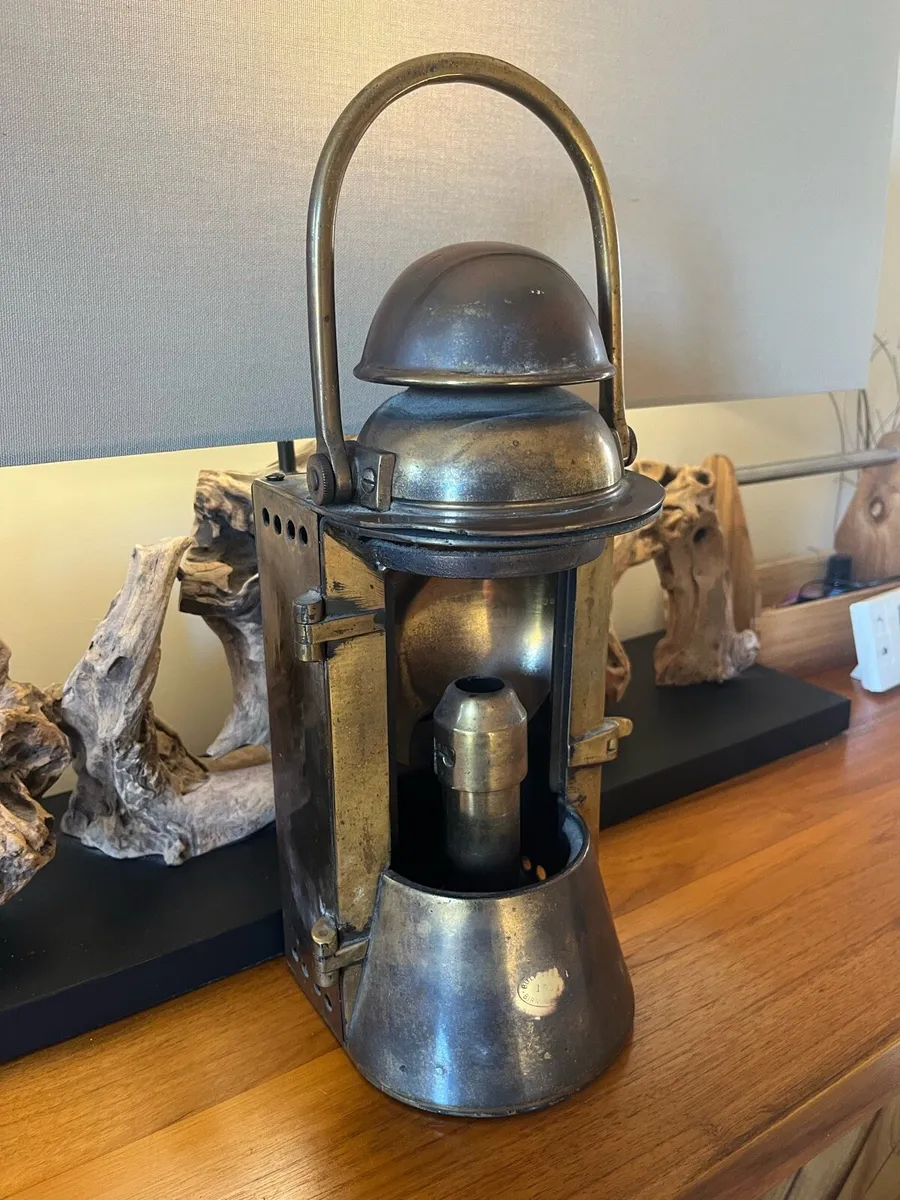 Antique Bulpitt & Sons Admiralty Pattern Wing Lamp - Image 3