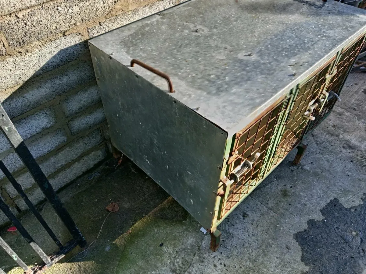 Dog carrier box - Image 2