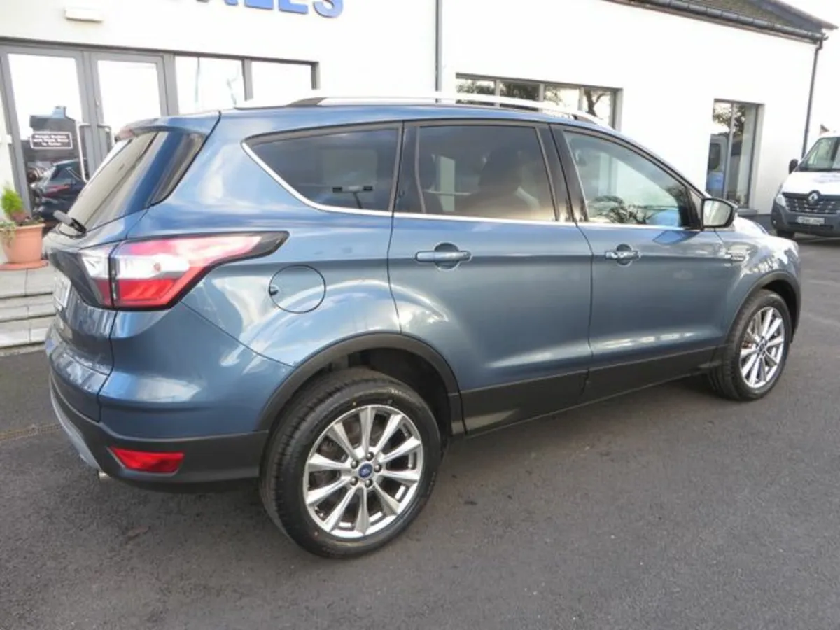 Ford Kuga Titanium Edition 120PS 5D - Image 3