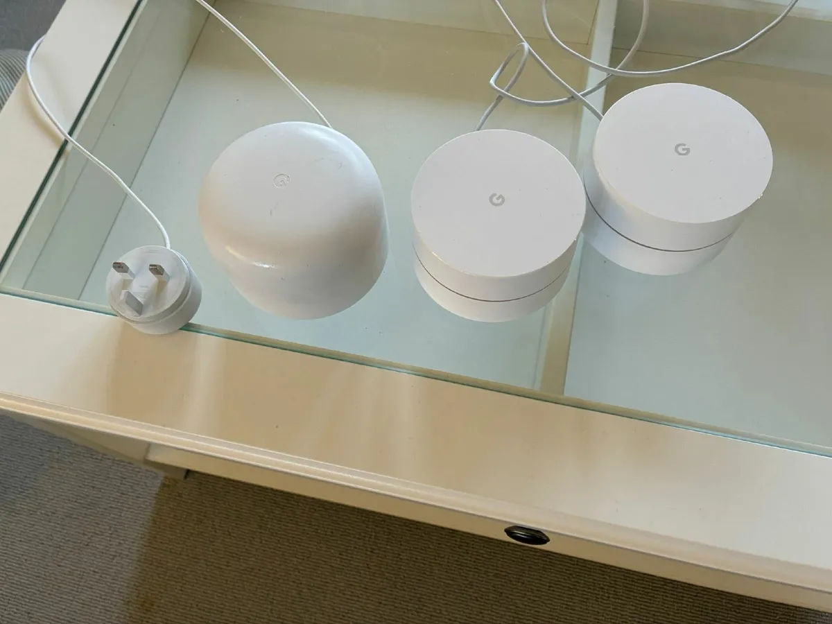 Complete 3 unit Google Nest WiFi Mesh system