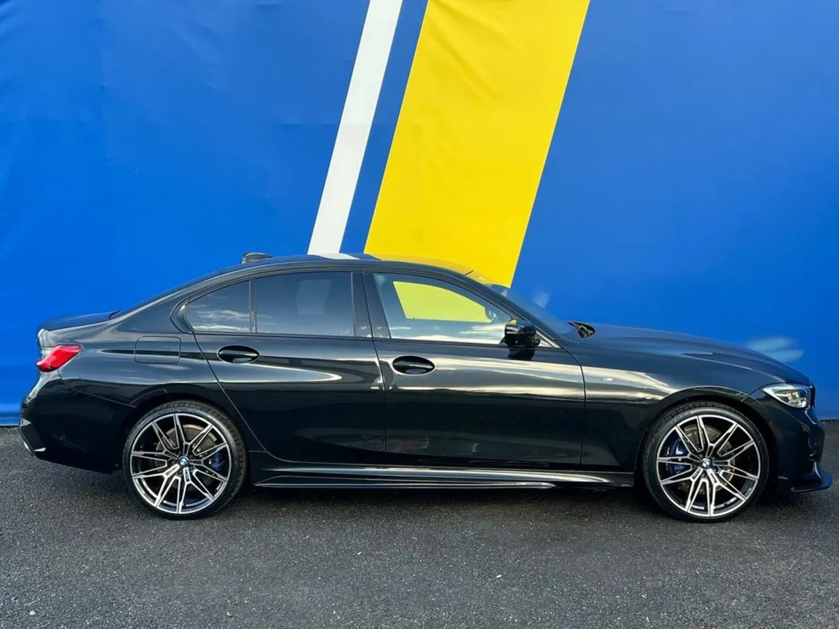 BMW 3-Series 330e M-SPORT COMPETITION 2.0 HYBRID / - Image 2