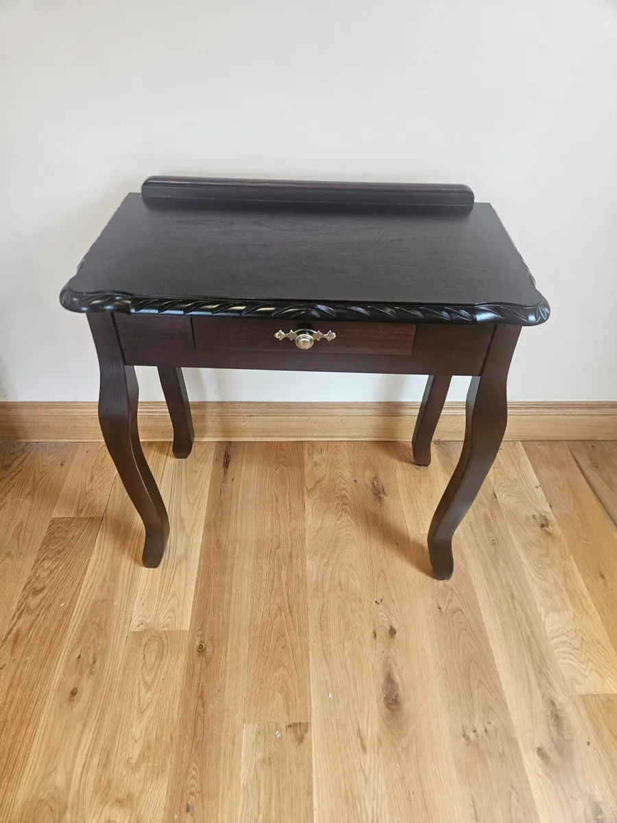 Vintage Mahogany Side Table with Drawer – Curved - Image 4