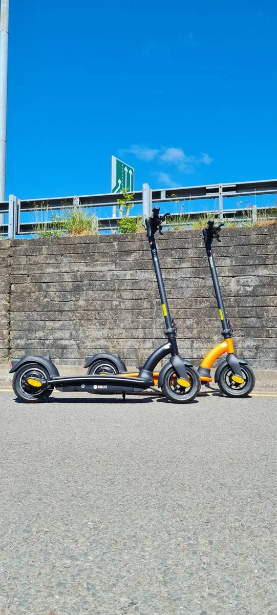 X-35 PRO Folding Electric Scooter - Image 2