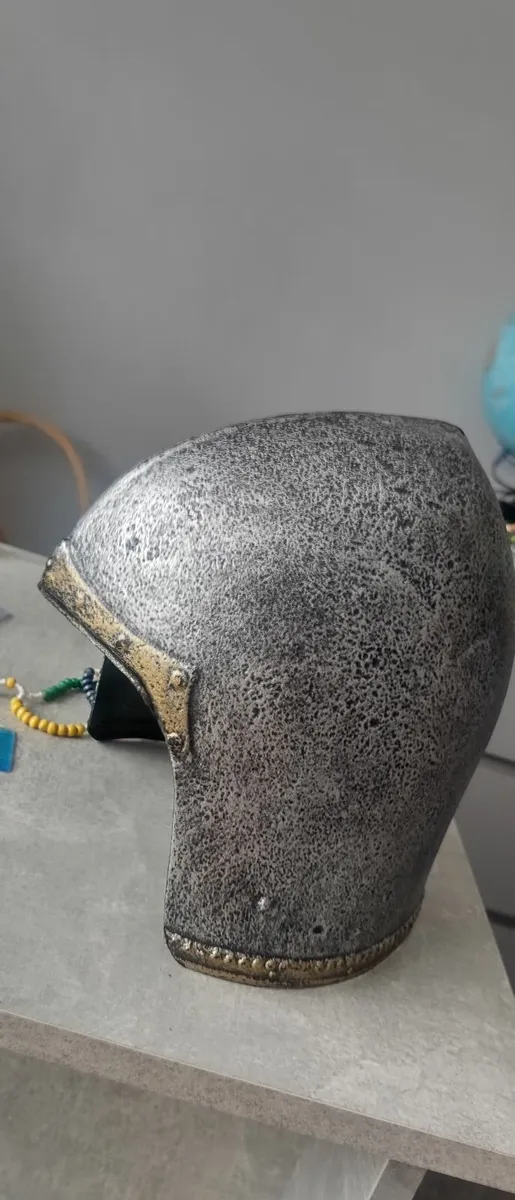 spielzeugmanufaktur bascinet helmet - Image 4