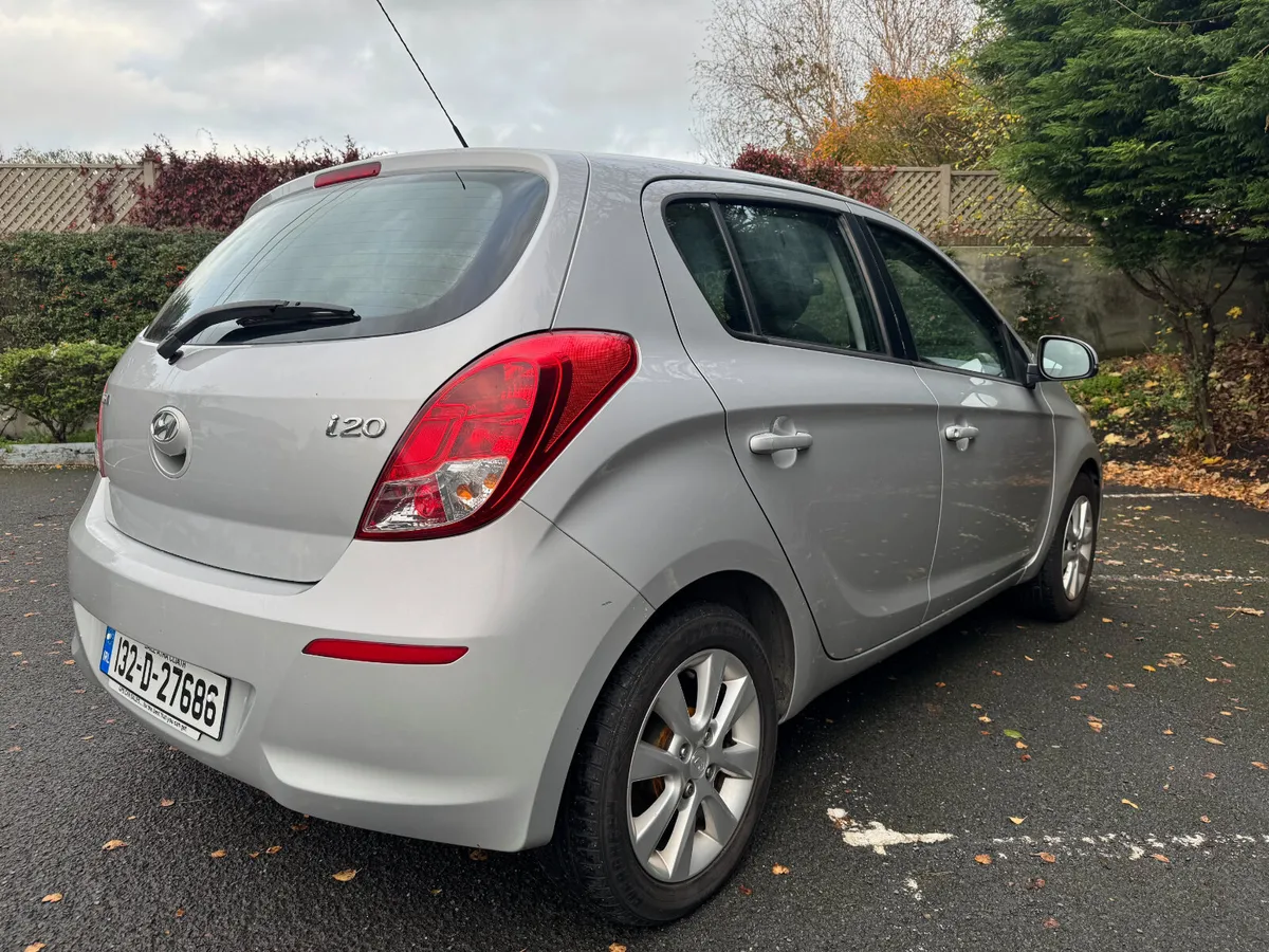 Hyundai i20 in excellent cond & warranty - Image 4