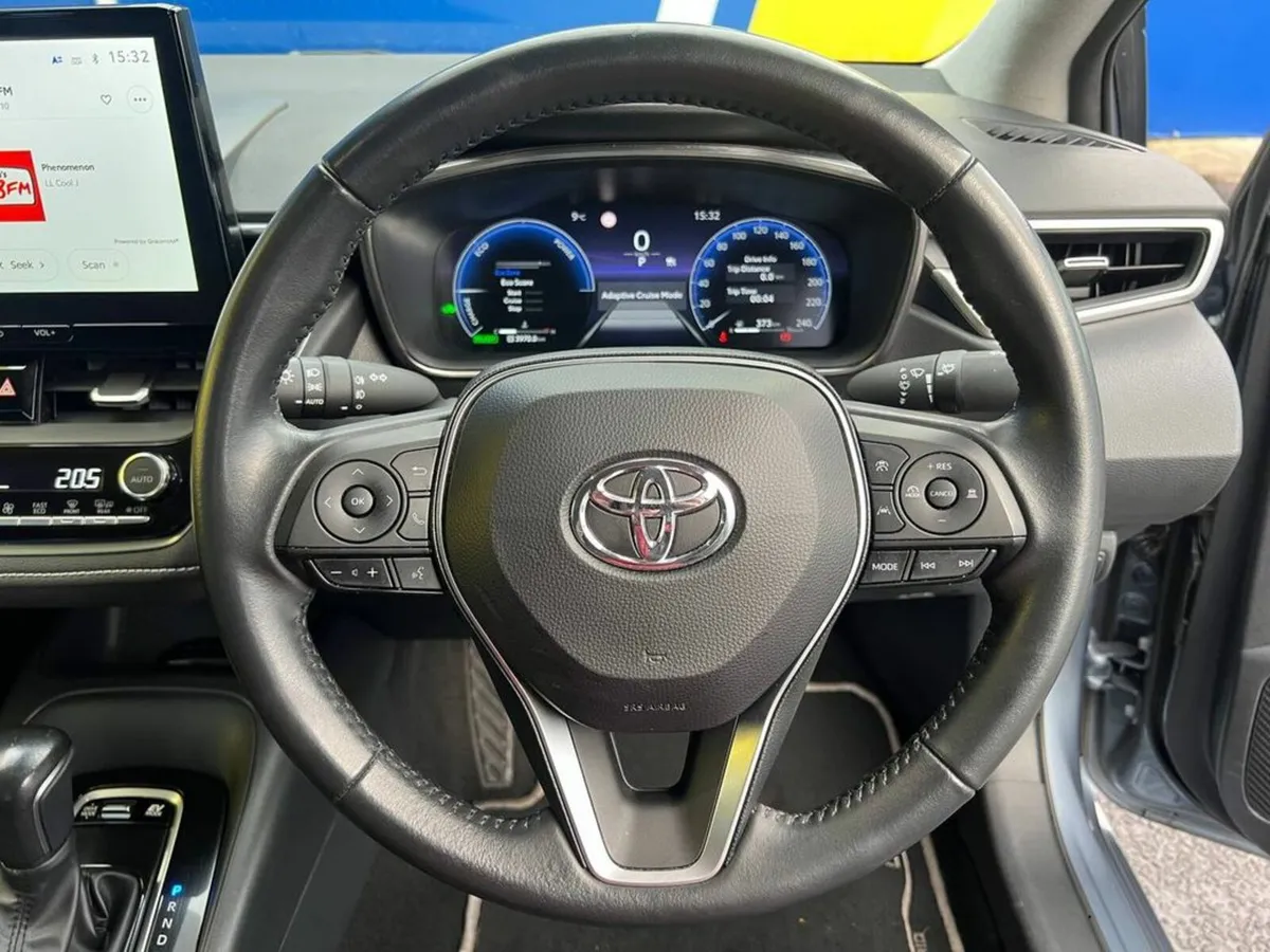 Toyota Corolla LUNA 1.8 HYBRID // DIGITAL CLUSTER - Image 4