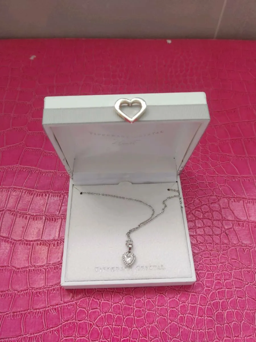 Silver diamante heart drop pendant with chain - Image 3