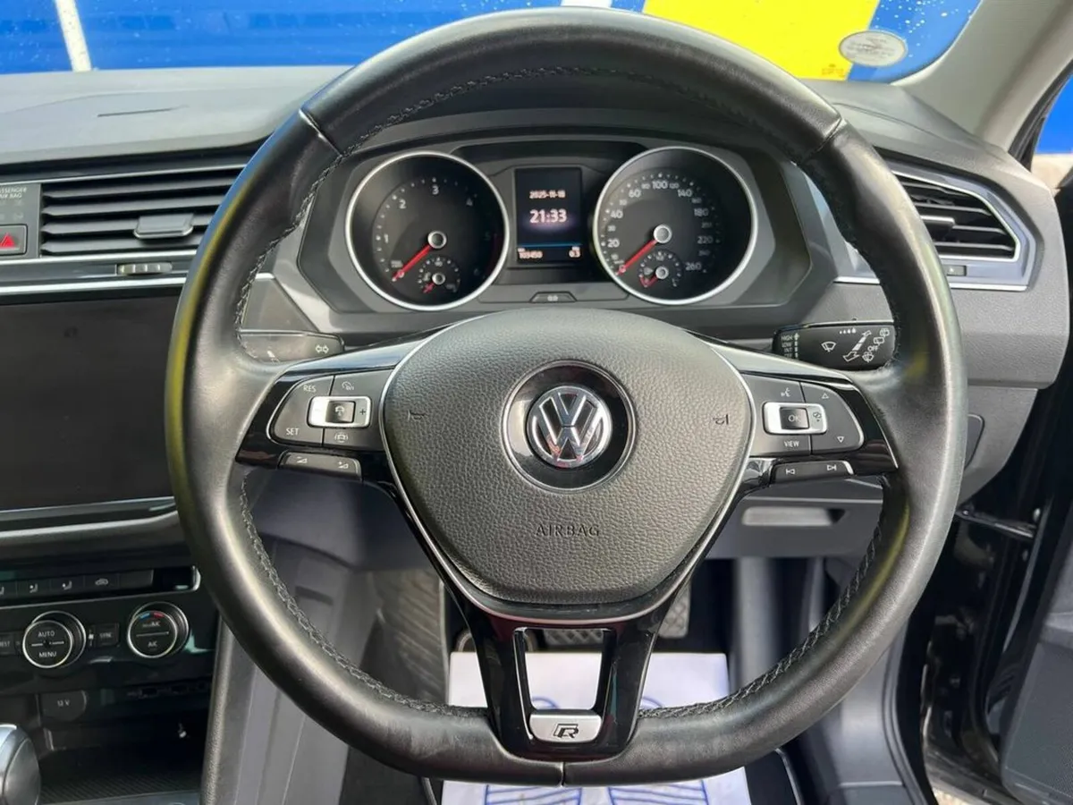Volkswagen Tiguan R-LINE PACK 4MOTION 2.0 TDI // C - Image 4