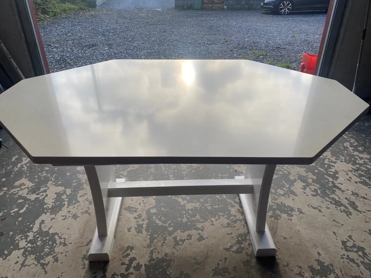 Quartz Dining table - Image 3