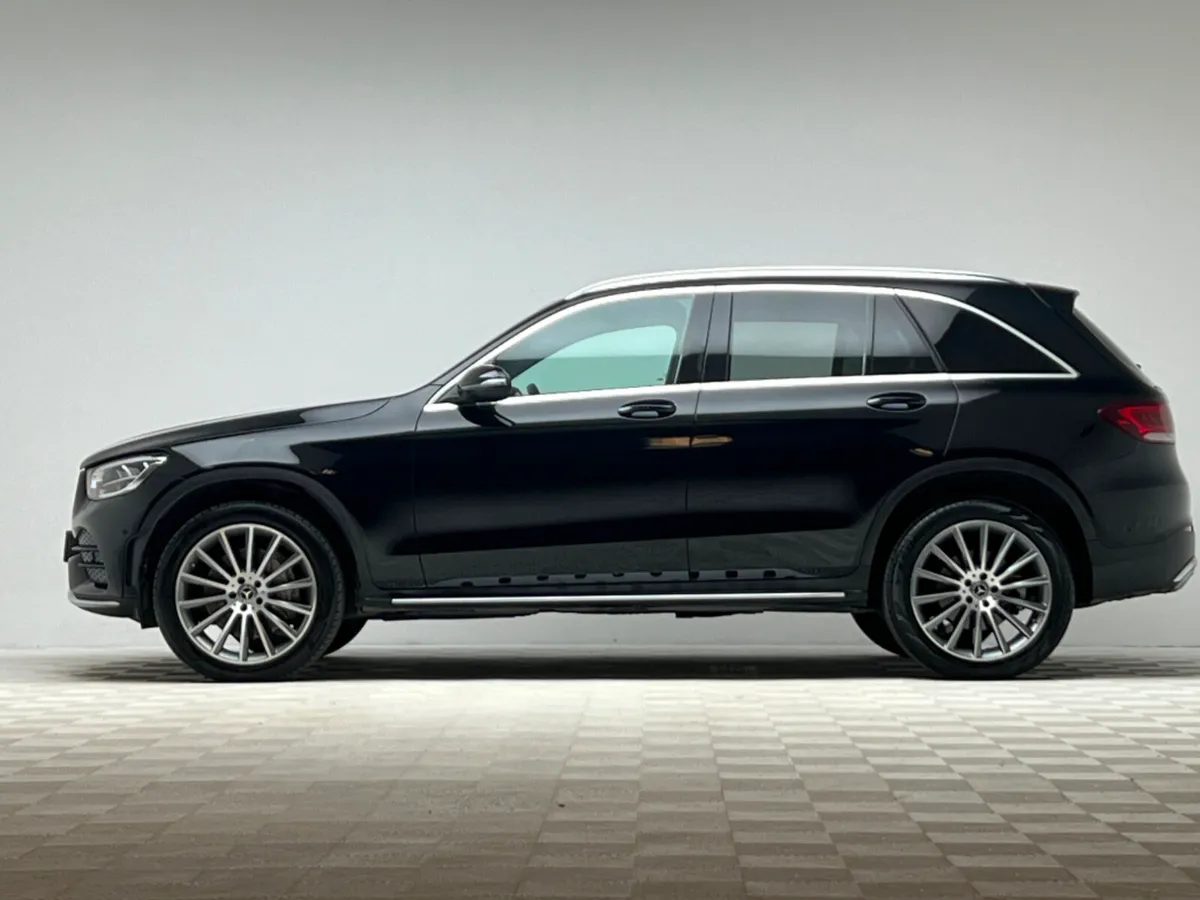 Mercedes-Benz GLC 300DE AMG LINE PREMIUM - Image 4