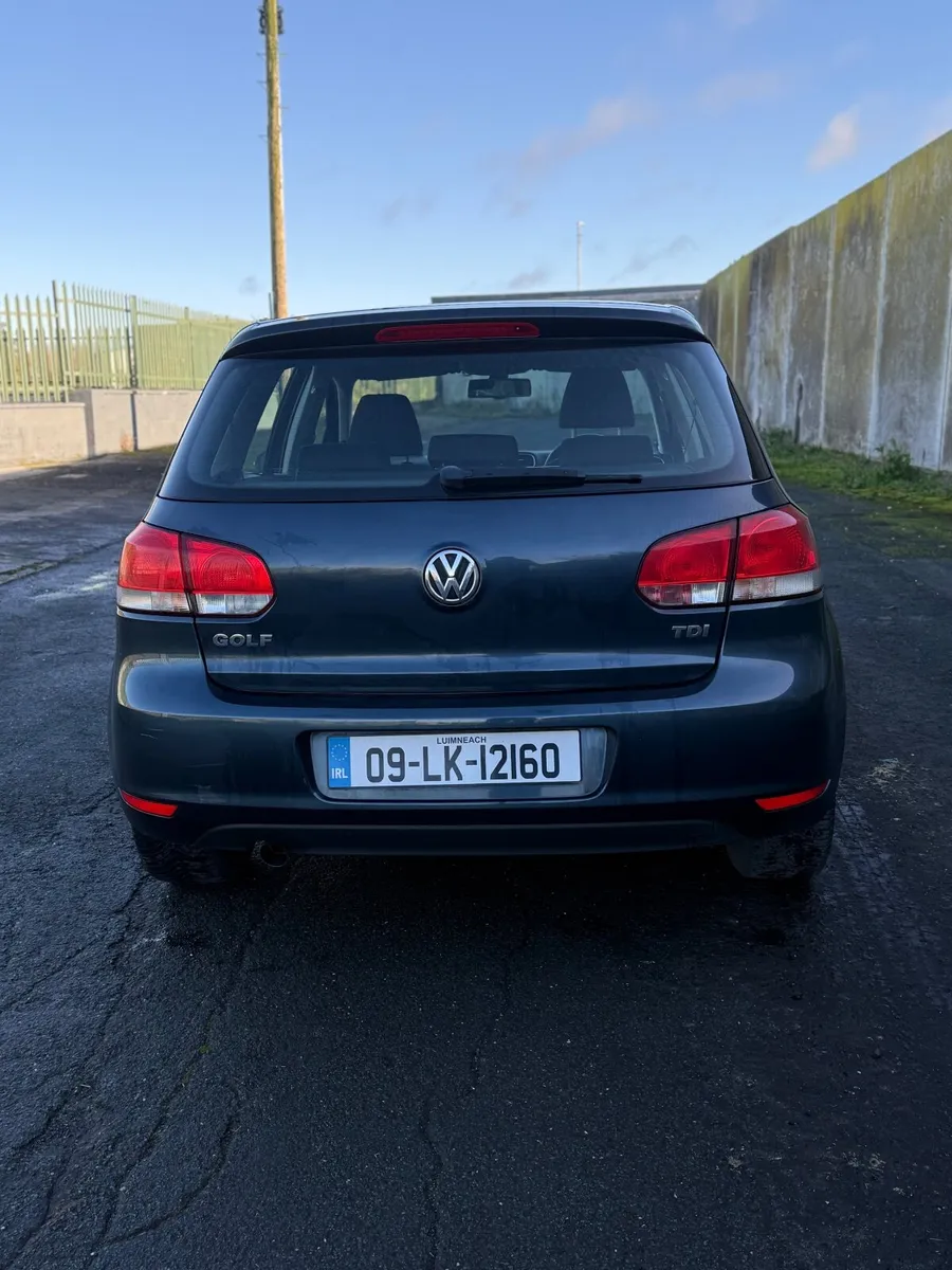 Volkswagen Golf 2009 low mileage - Image 3