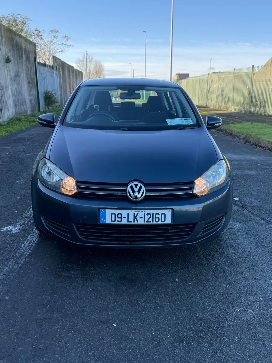 Volkswagen Golf 2009 low mileage - Image 1