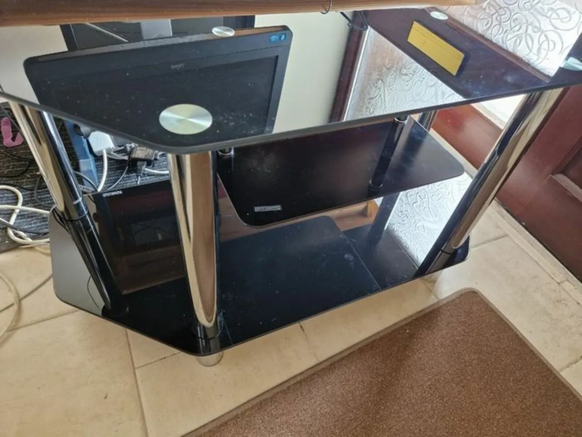 TV Table Stand, 3 tiers with middle shelf - Image 4