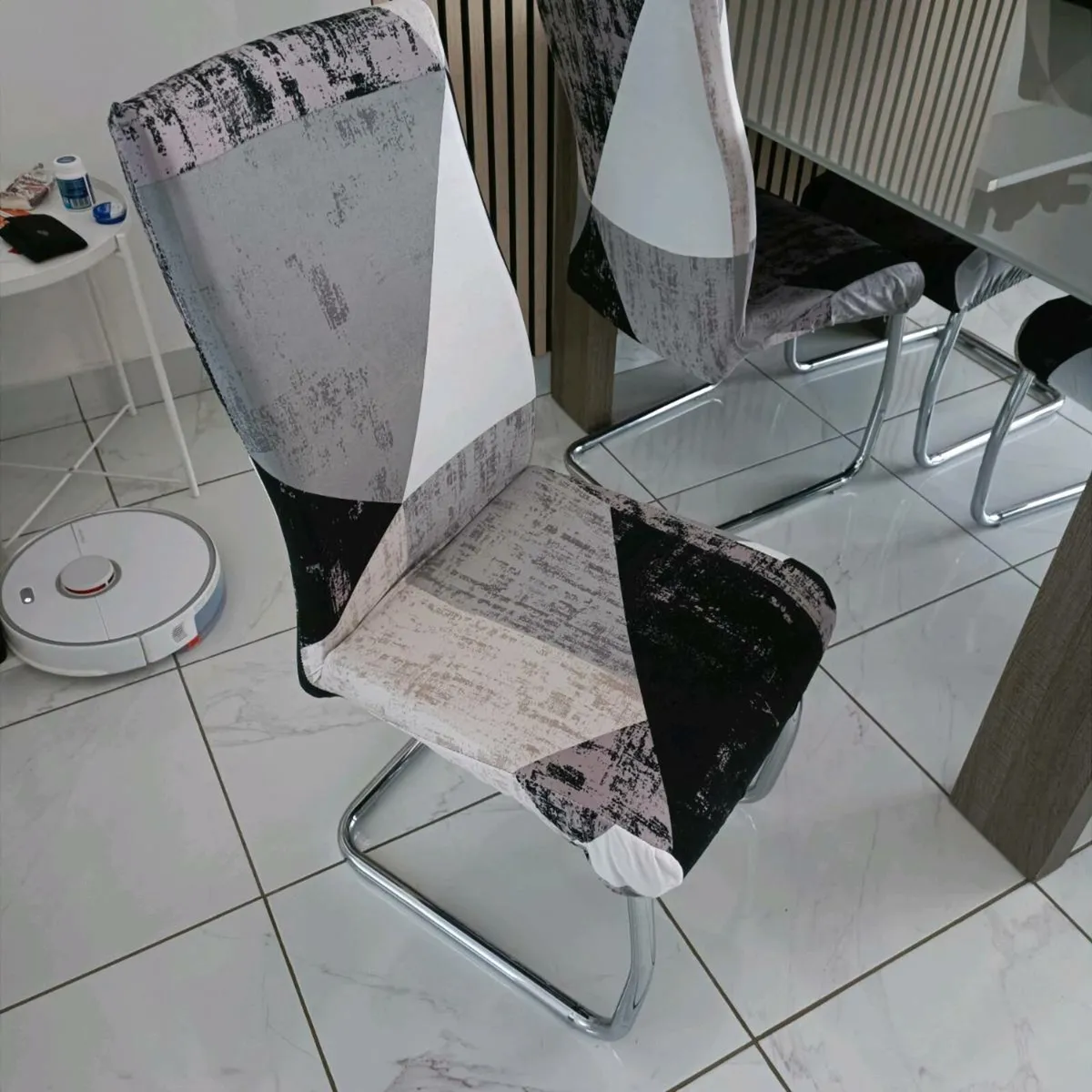 Dining Table & 4x Chairs - Image 4