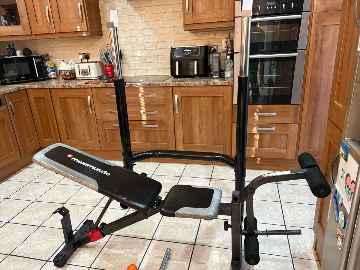 VERSATILE ALL IN METAL GYM WEIGHTLIFTING SET UP!!! - Image 4