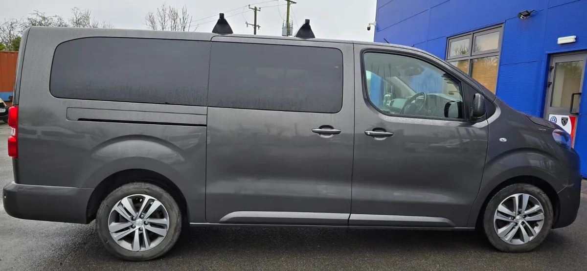 Wheelchair Taxi Peugeot Traveller 2020 - Image 4