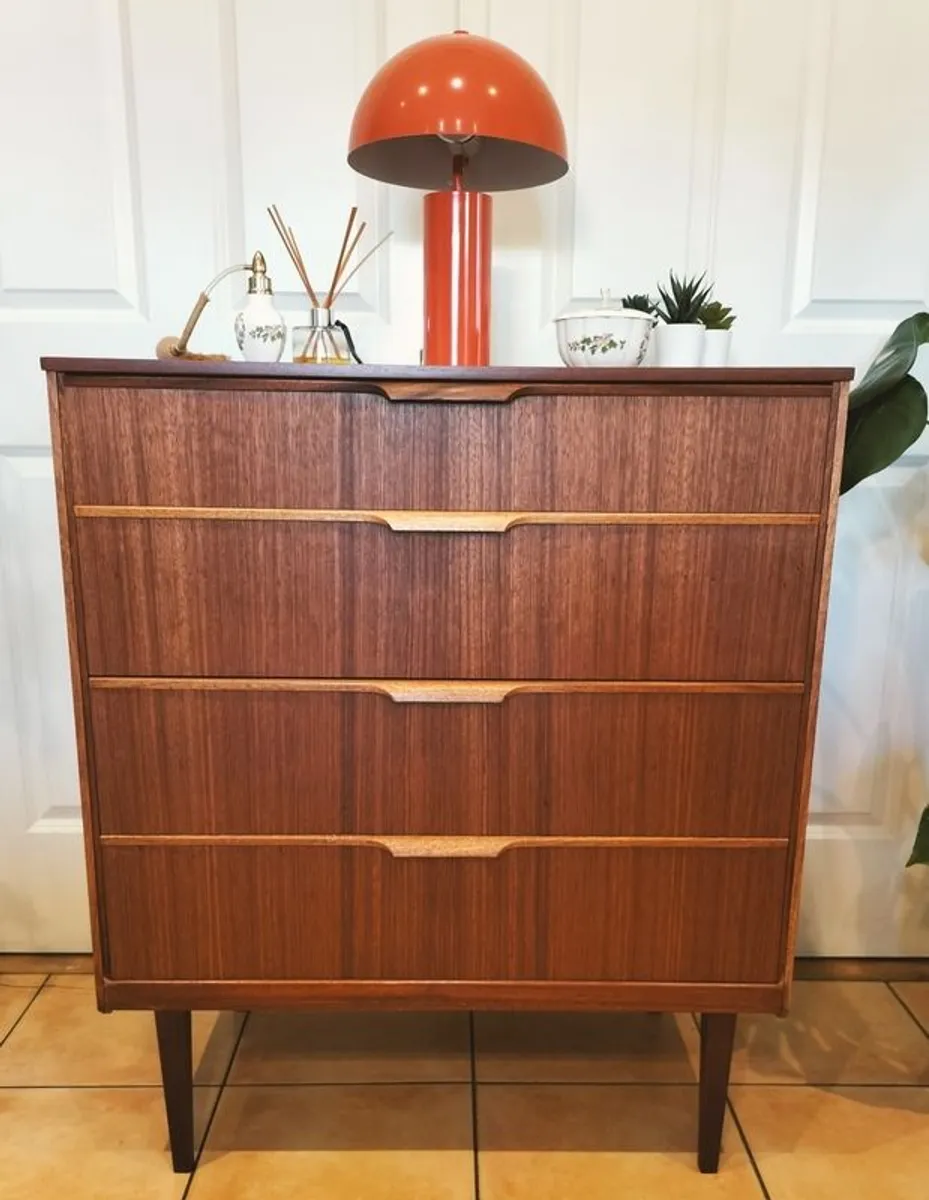Mid Century Vintage Austinsuite Chest of Drawers - Image 1