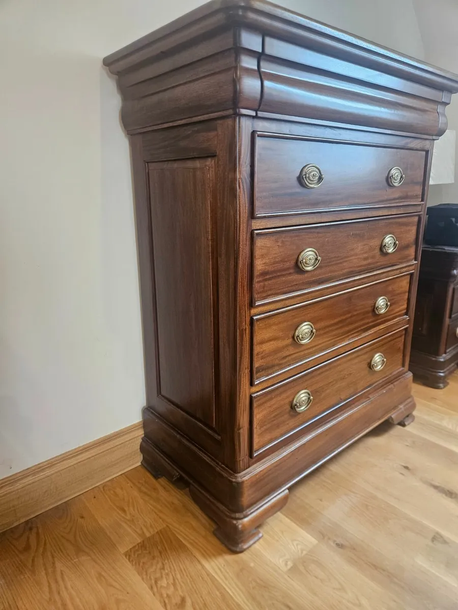 Solid Mahogany Tall Chest of 5 Drawers - Image 1