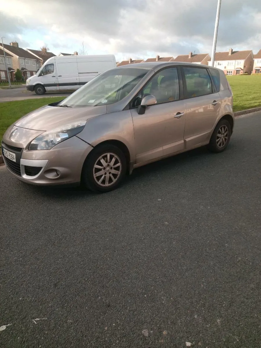 10 Renault Secion - Image 1