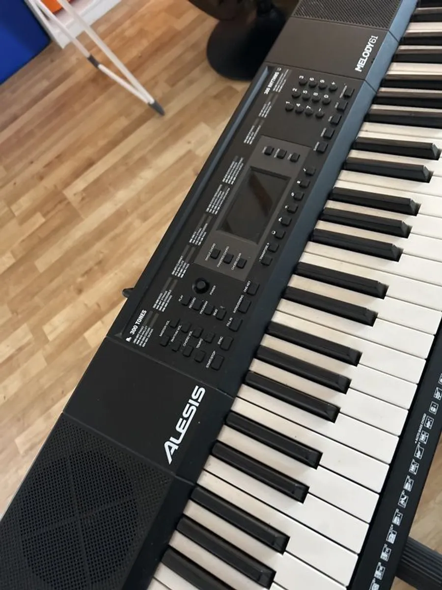 Keyboard with stand & stool - Image 3