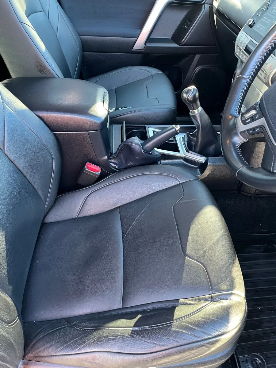 Toyota Land Cruiser 2023 - Image 4