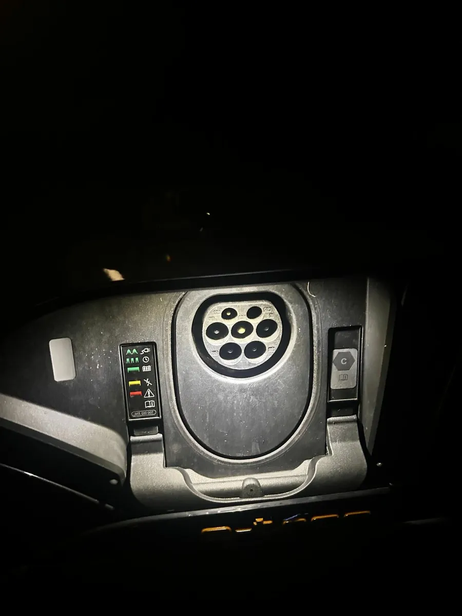 Audi e-tron 2021 55 Quattro S-Line - Image 3