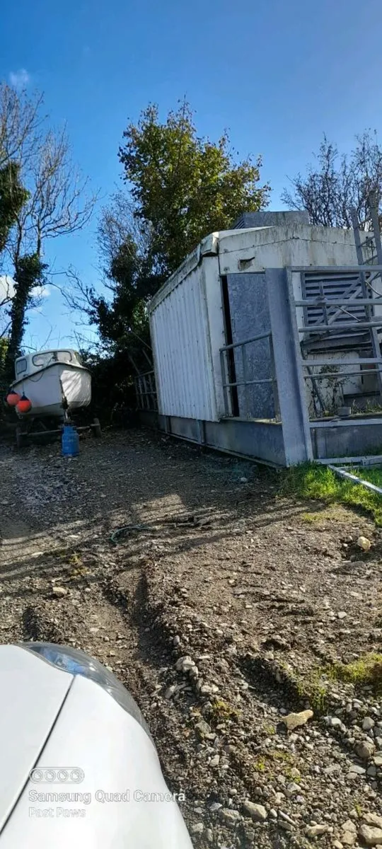 Steel sheds on steel frames - Image 1