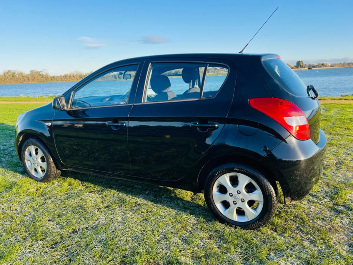 Hyundai i20 1.2 COMFORT 5DR - Image 4