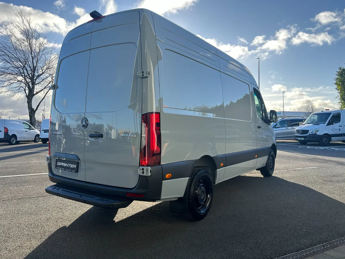 Mercedes-Benz Sprinter - Image 3