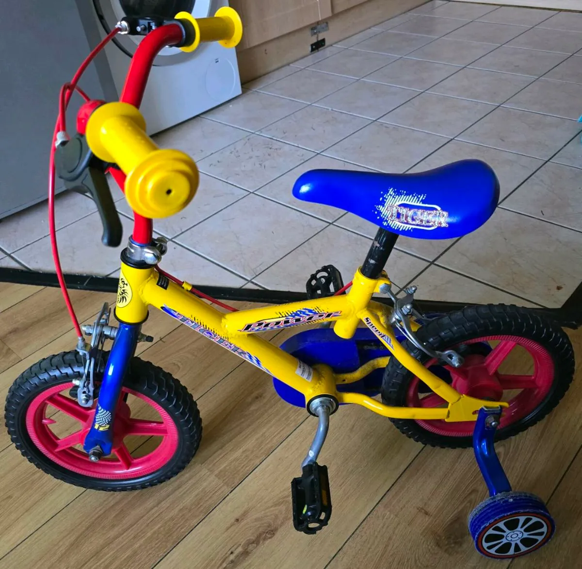 Toddler BIKE with training wheels - Image 1