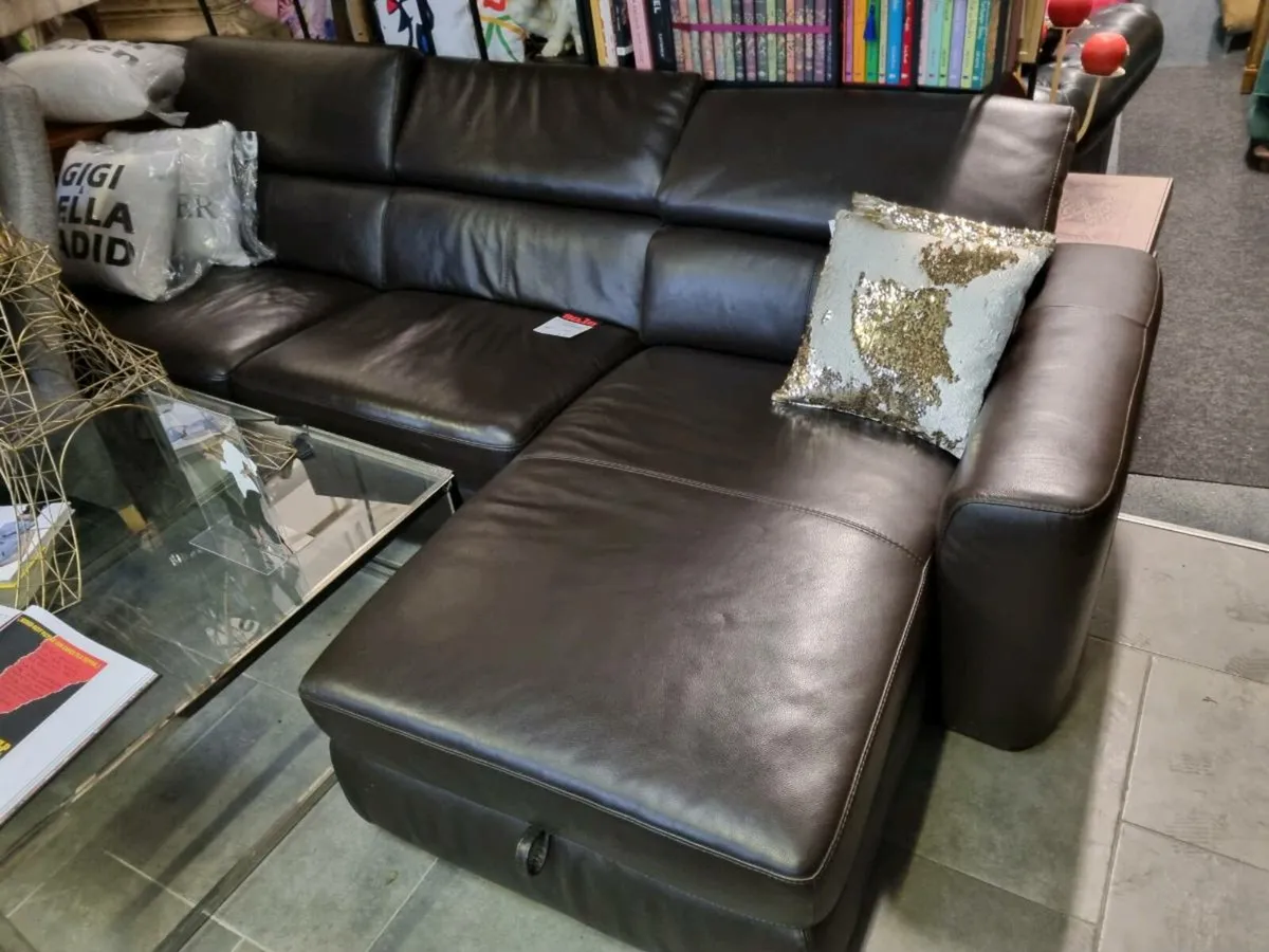 Leather corner unit