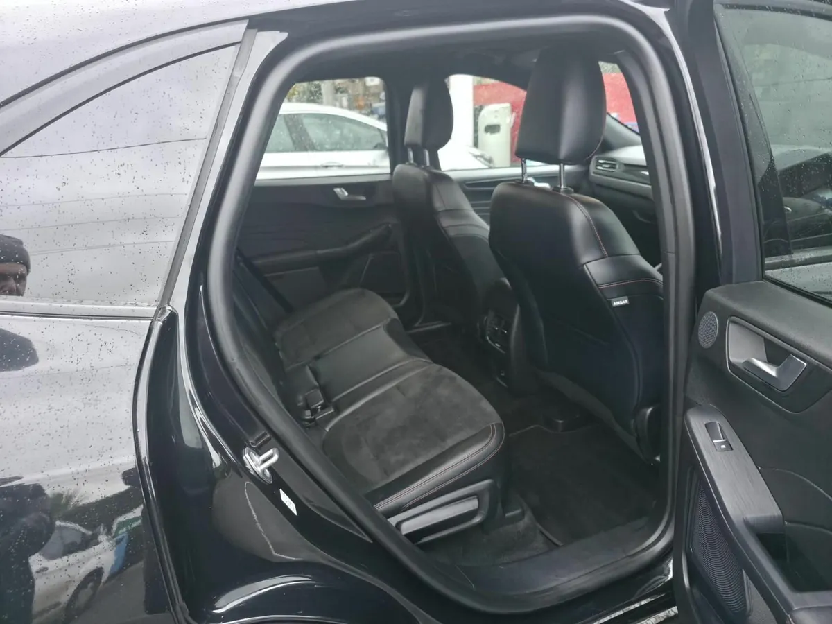 Ford Kuga 2022 ST-Line PHEV - Image 2