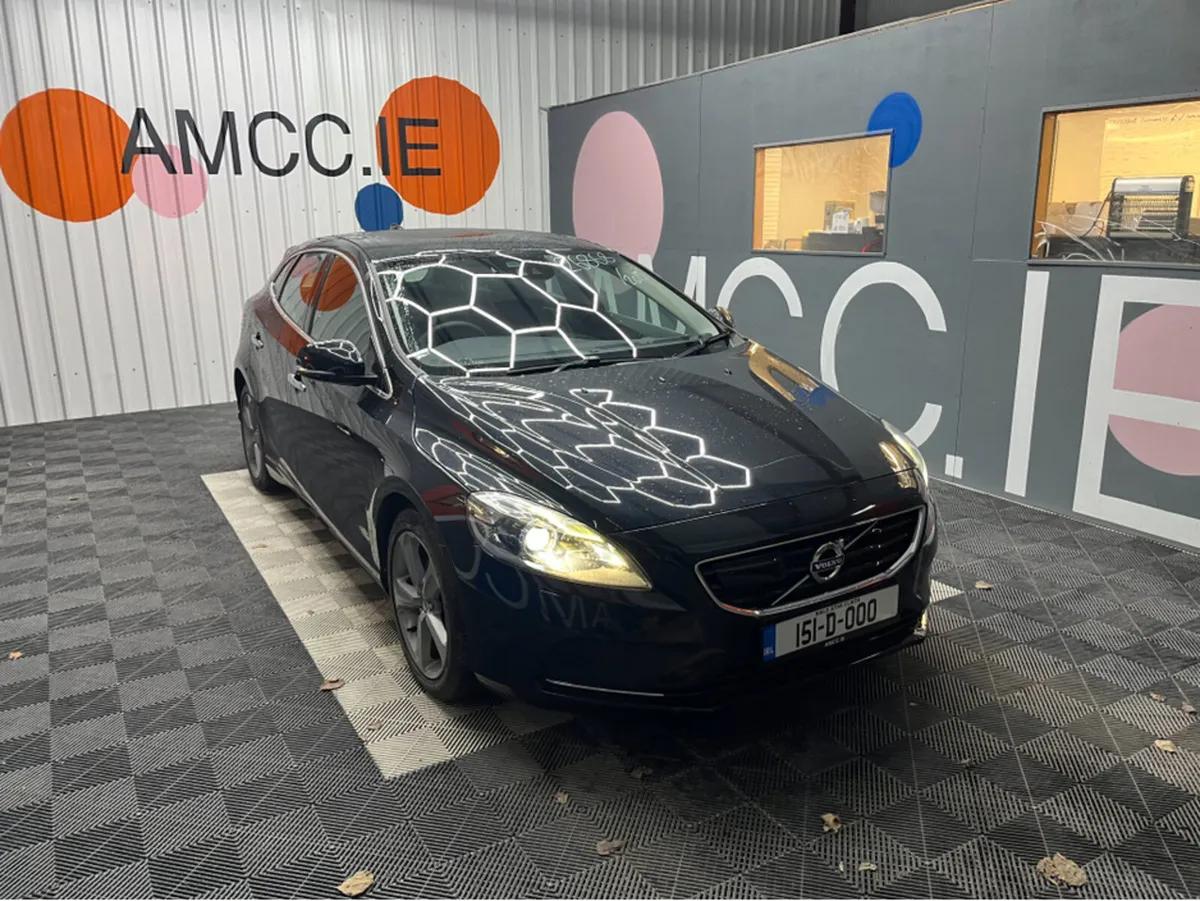Volvo V40 2015 VOLVO V40 1.6L PETROL / 101K KMS / - Image 1