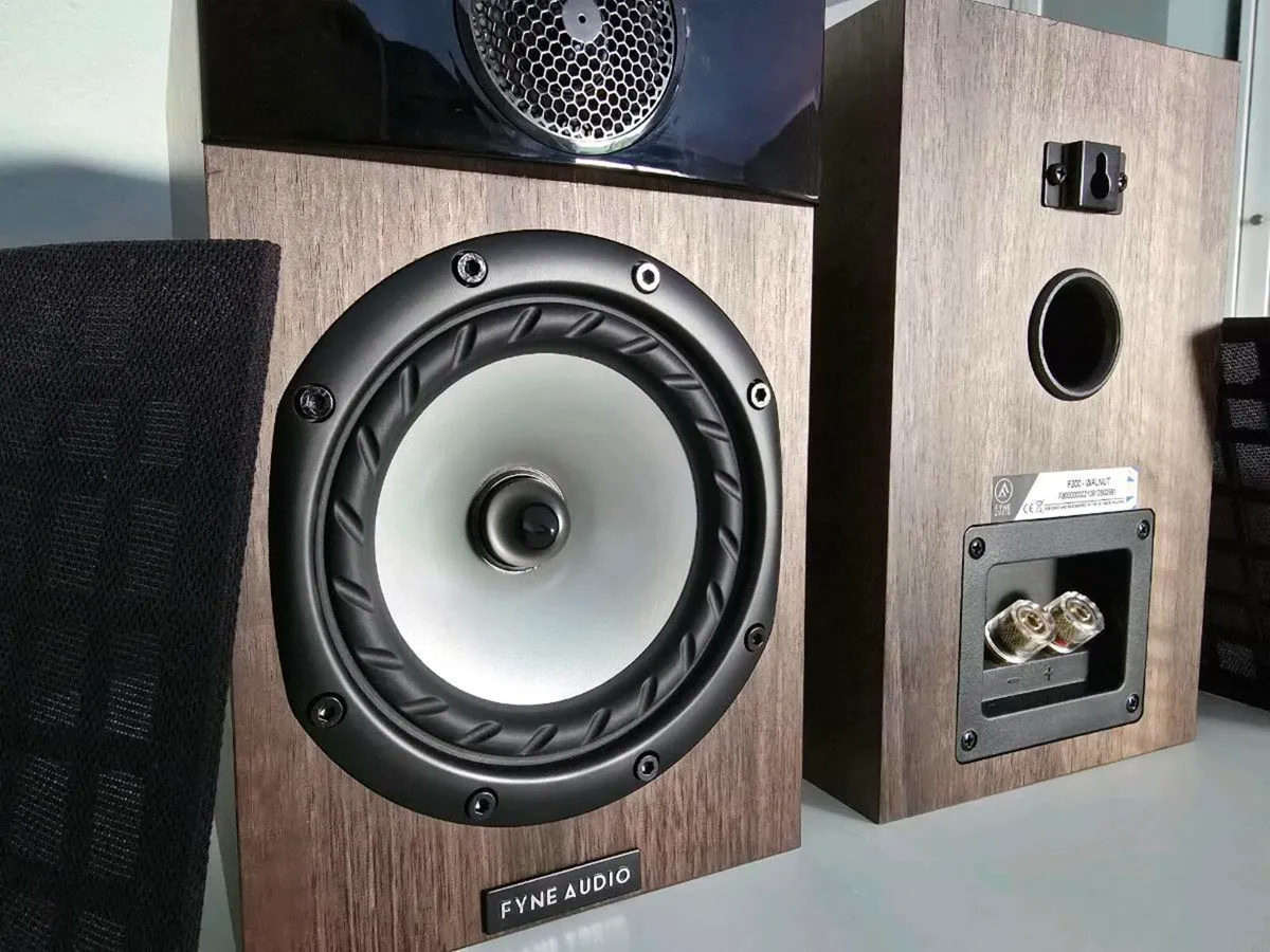 Fyne Audio F300 Bookshelf Speakers - Image 2