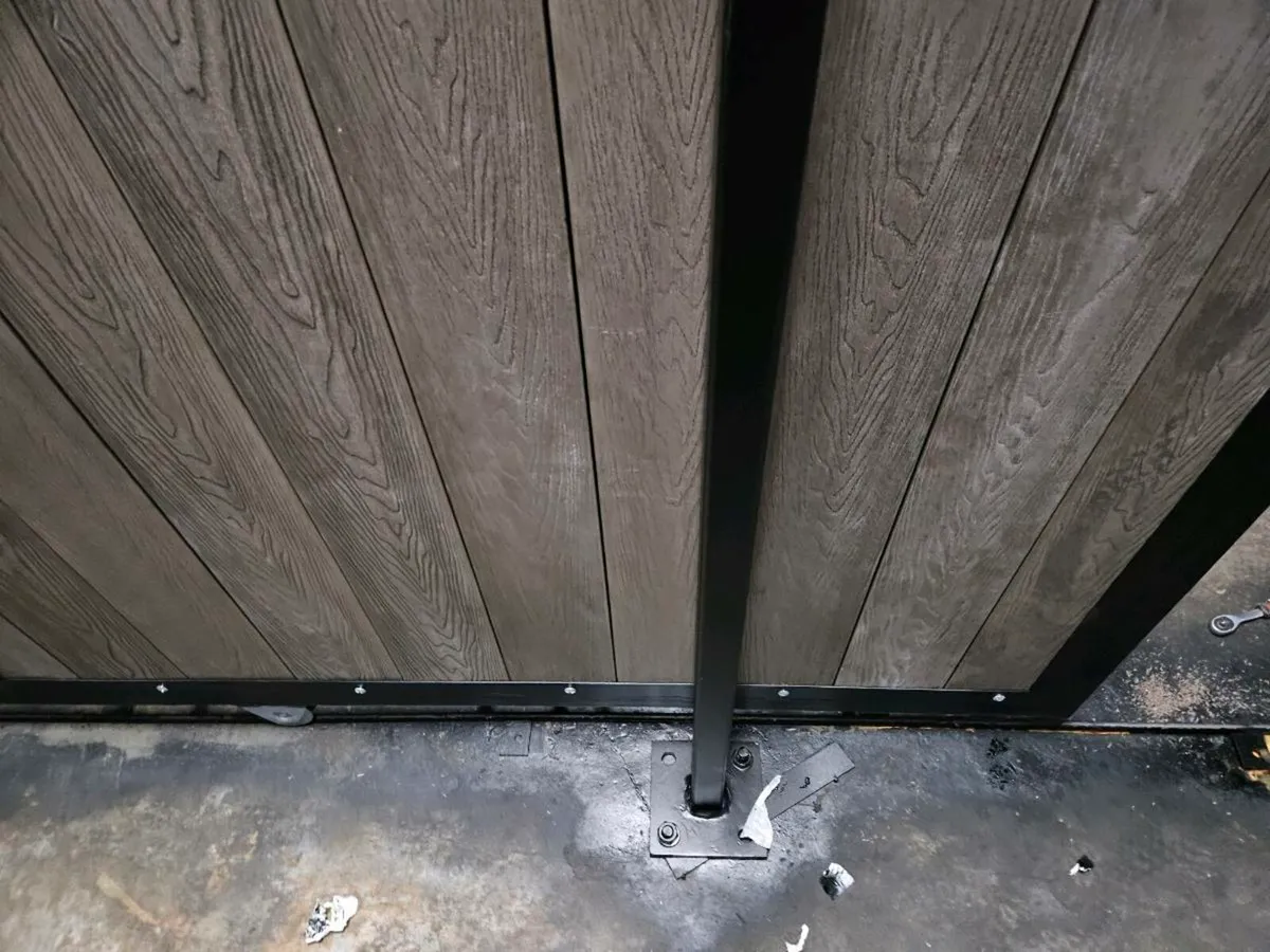 Electric roller gate - Image 3