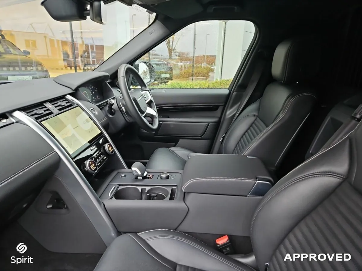 Land Rover Discovery 3.0 D SE Commercial - Image 3